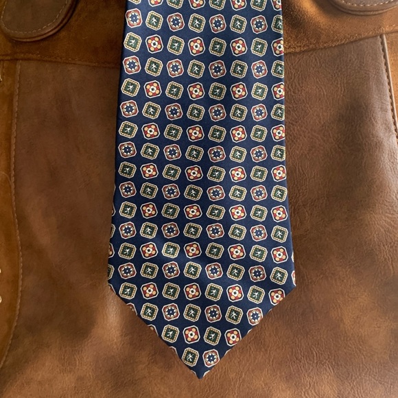 Tommy Hilfiger 100% Italian Silk Tie MADE iN USA 59" Vintage EUC - Picture 1 of 9